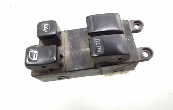 Nissan Almera N16 Electric window control switch