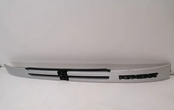Peugeot Boxer Front bumper upper radiator grill 1304863080