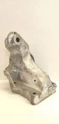 Mercedes-Benz Vito Viano W447 Engine mount bracket A6542230304