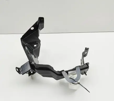 Audi Q8 Fender mounting bracket 4M8821131C