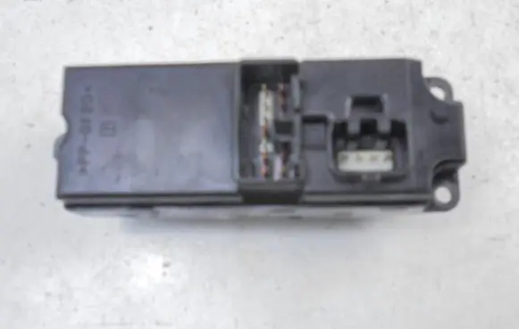 Mazda 6 Electric window control switch