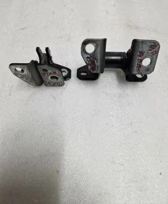 Dodge Durango Front door hinge set 