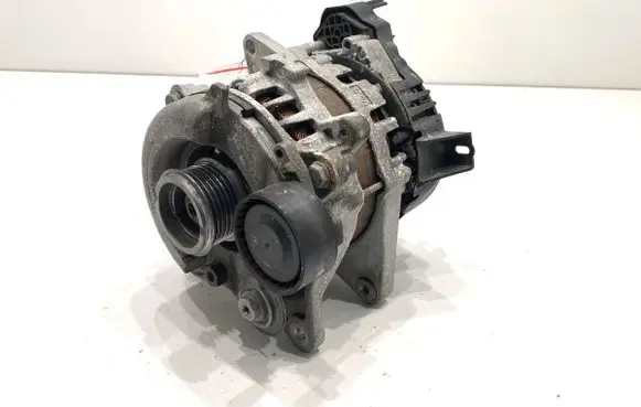 Nissan Qashqai J12 Generator/alternator 2310A8238R