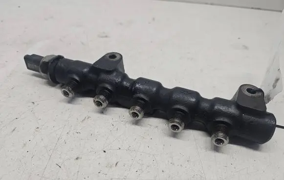 Ford Focus C-MAX Fuel main line pipe 9654592680