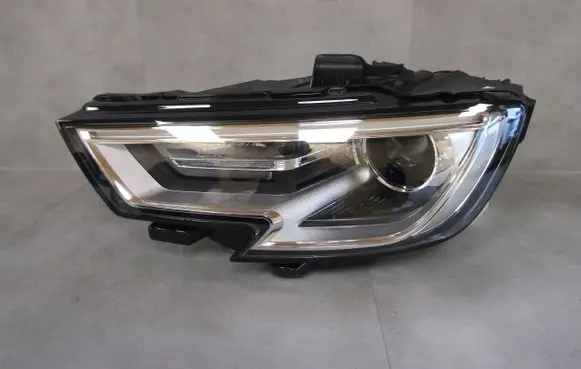 Audi A3 S3 8V Headlight/headlamp 8V0941005E