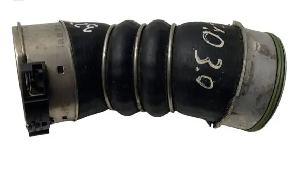 BMW 5 F10 F11 Intercooler hose/pipe