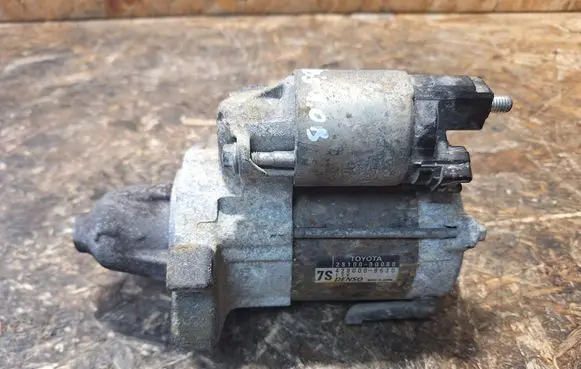 Toyota Yaris Starter motor 28100-0Q080