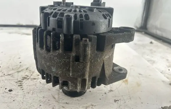 Nissan Primastar Generator/alternator TG15C058