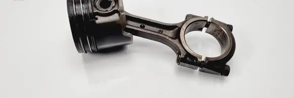 KIA Carnival Piston with connecting rod