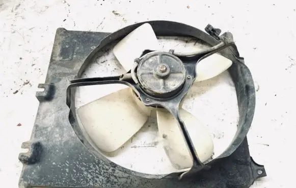 Mazda 2 Radiator cooling fan shroud