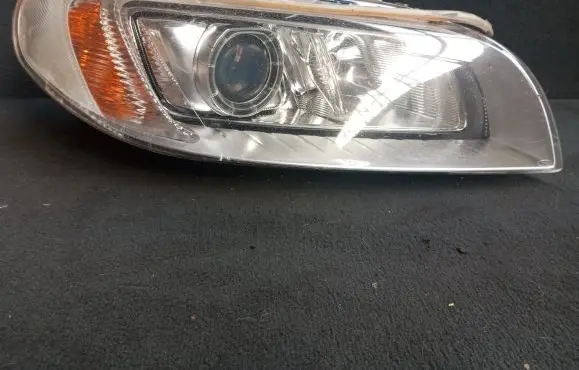 Volvo V70 Headlight/headlamp 31420012