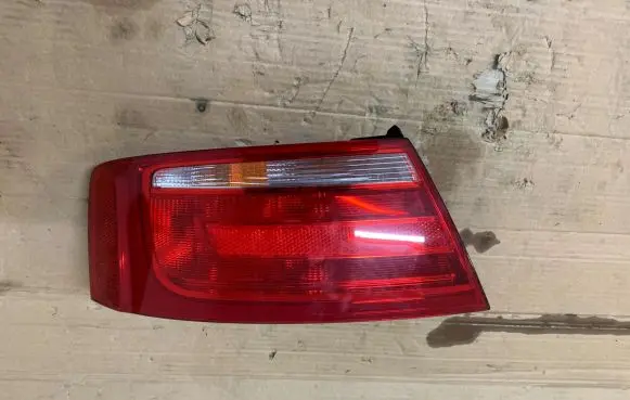 Audi A5 8T 8F Rear/tail lights 8T0945095