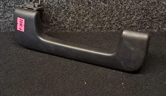 Audi A6 S6 C6 4F Rear interior roof grab handle 8P0857607C