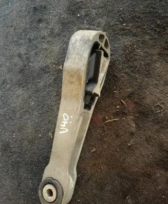 Volvo V40 Engine mounting bracket 31359542
