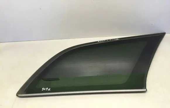 Toyota Avensis T250 Rear side window 43R006723