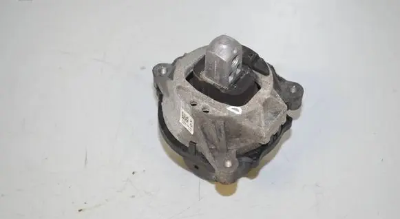 BMW 3 F30 F35 F31 Engine mount bracket 6850220 2116850220