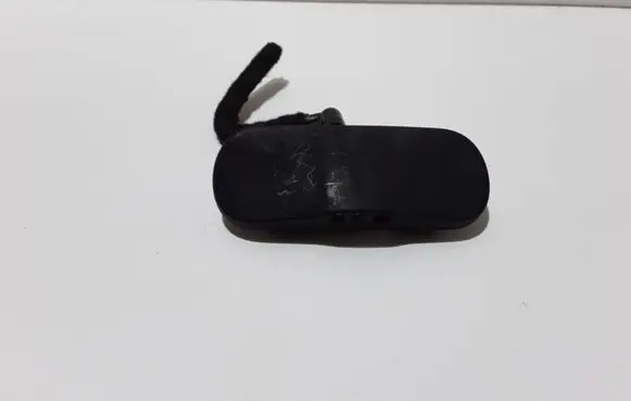 Windshield washer spray nozzle