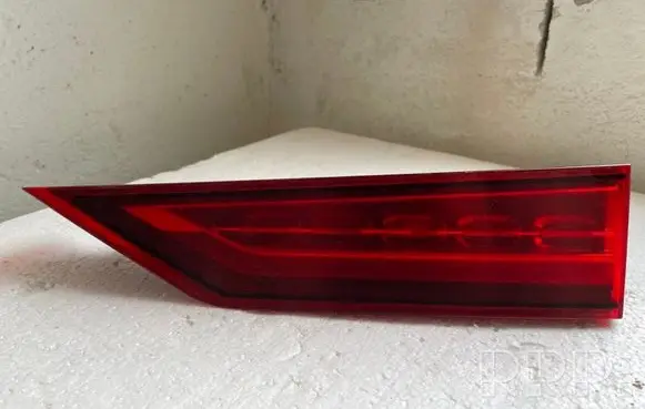 Volvo V60 Tailgate rear/tail lights 32228905