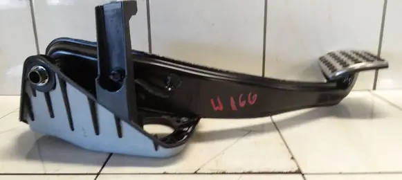 Mercedes-Benz ML W166 Brake pedal A1662900119 A1662920008 A1662940001