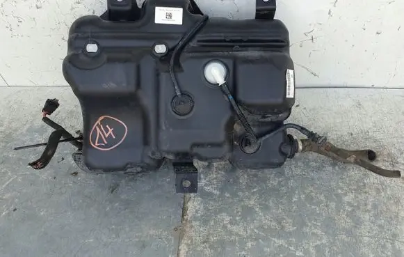 Renault Trafic II (X83) AdBlue liquid reservoir 