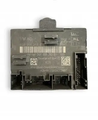 Audi A3 S3 8V Door control unit/module 5Q0959393B