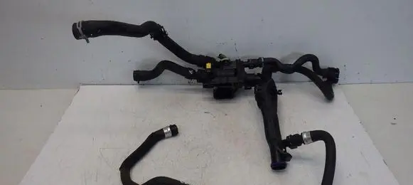 Opel Crossland X Thermostat housing 9812131480