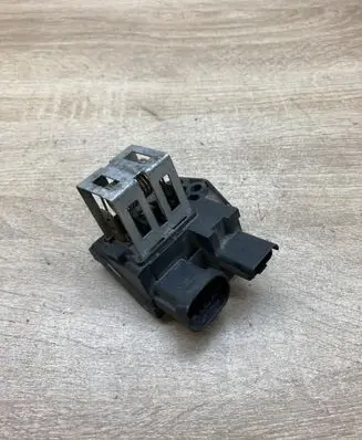 Citroen C4 I Coolant fan relay 9662872380 98372A