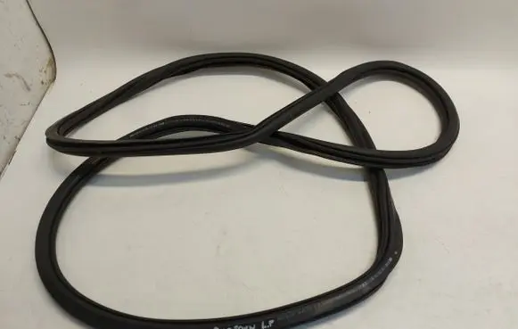 Audi e-tron Front door rubber seal 4ke831721-jlk01
