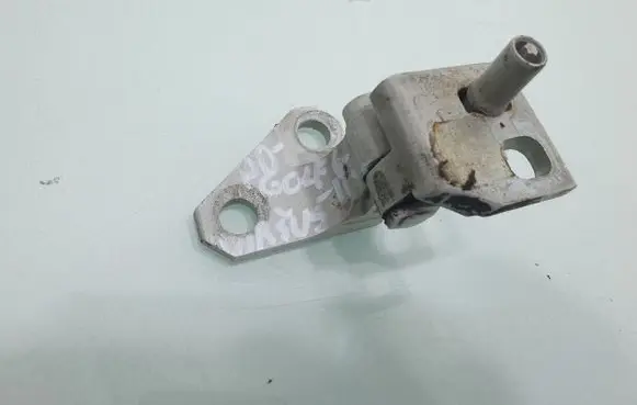 Volkswagen Golf VI Front door upper hinge