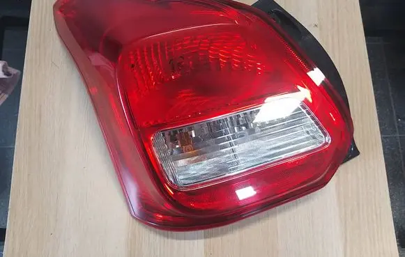 Suzuki Swift III Rear/tail lights 22059362