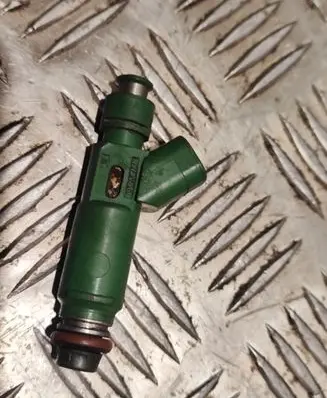 Volvo S80 Fuel injector 9470229