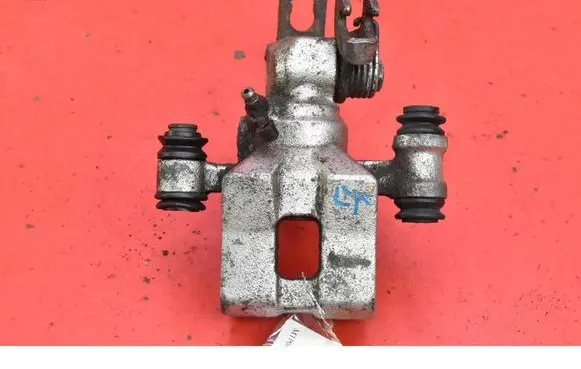 KIA Carens I Rear brake caliper 