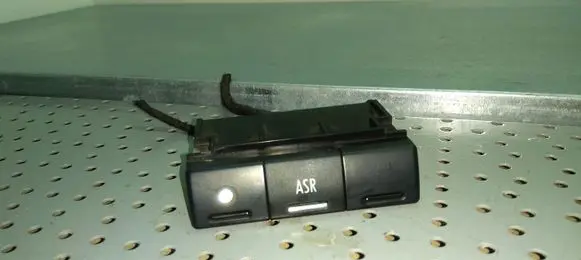 Traction control (ASR) switch