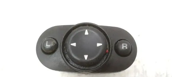 Chrysler PT Cruiser Wing mirror switch 04608505AD