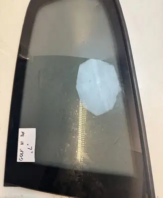 Volkswagen Golf VI Rear side window 213132