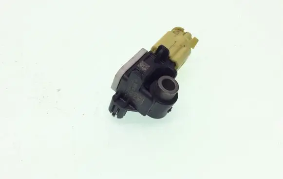 Nissan Juke I F15 Airbag deployment crash/impact sensor 988301EA0A