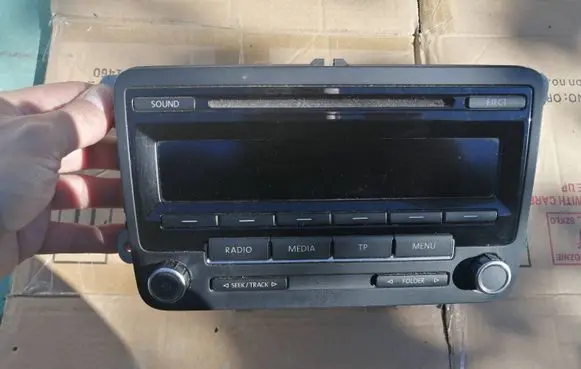 Volkswagen PASSAT B6 Radio/CD/DVD/GPS head unit 1K0035186AN 7640211360