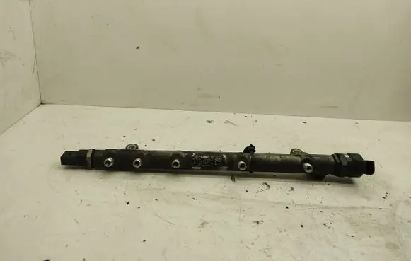 Mercedes-Benz Vito Viano W639 Fuel main line pipe A6110700395 A6110780449