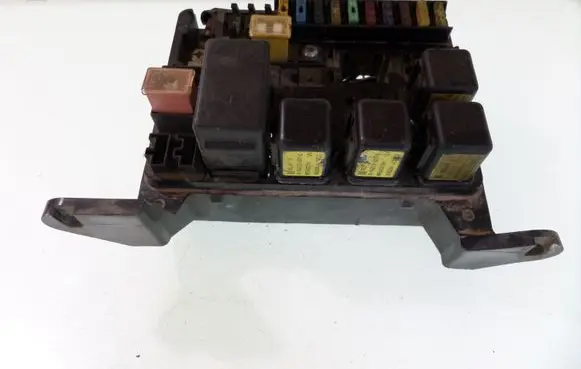 Opel Frontera A Fuse module 71242285