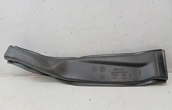 Peugeot 5008 II Cabin air duct channel 9810053080
