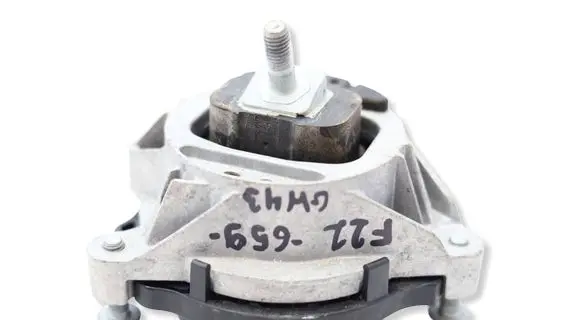 BMW 2 F22 F23 Engine mount bracket 6787659MWGK