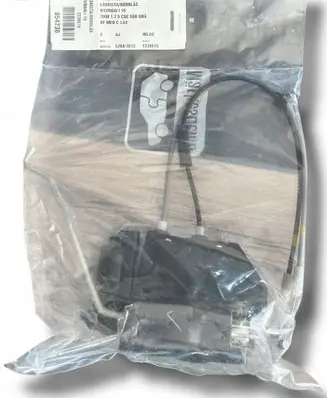 Hyundai i10 Front door lock 813200X030