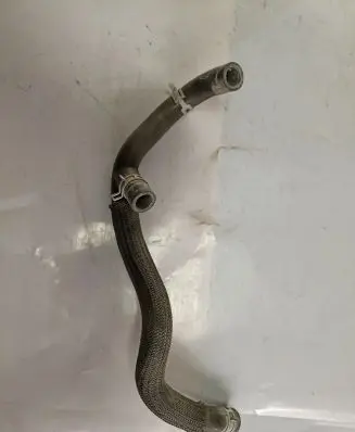 Suzuki Grand Vitara II Engine coolant pipe/hose