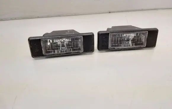 Nissan Qashqai Number plate light 25300100