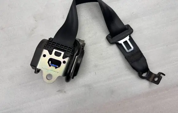 Volvo XC90 Third row seat belt 39825733