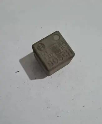 Volkswagen Transporter - Caravelle T4 Other relay 5758912