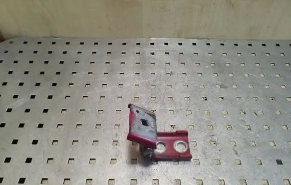 Peugeot 3008 I Front door upper hinge