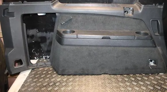 Volvo XC90 Bottom trim 39861657