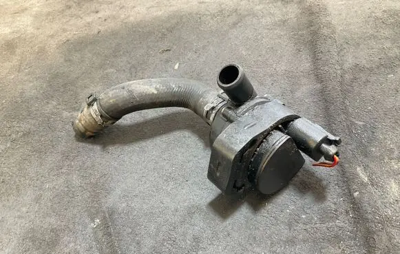 Mercedes-Benz C W204 Electric auxiliary coolant/water pump A2118350028 3130591163