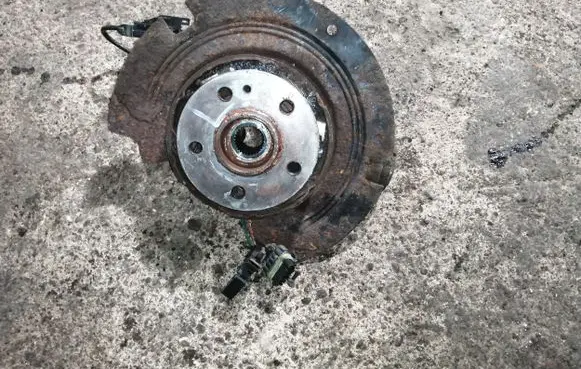 Mercedes-Benz ML W163 Rear wheel hub